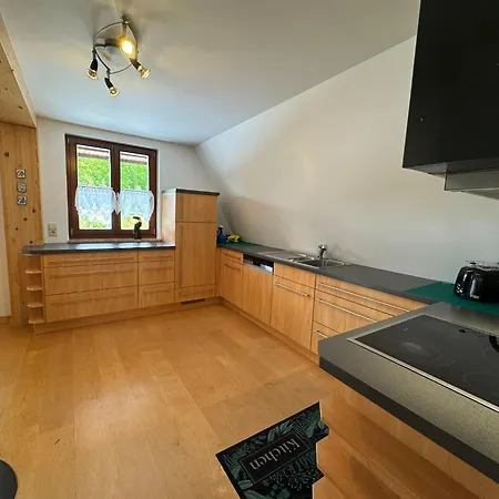 Im Gruenen Am Rande Von Apartament